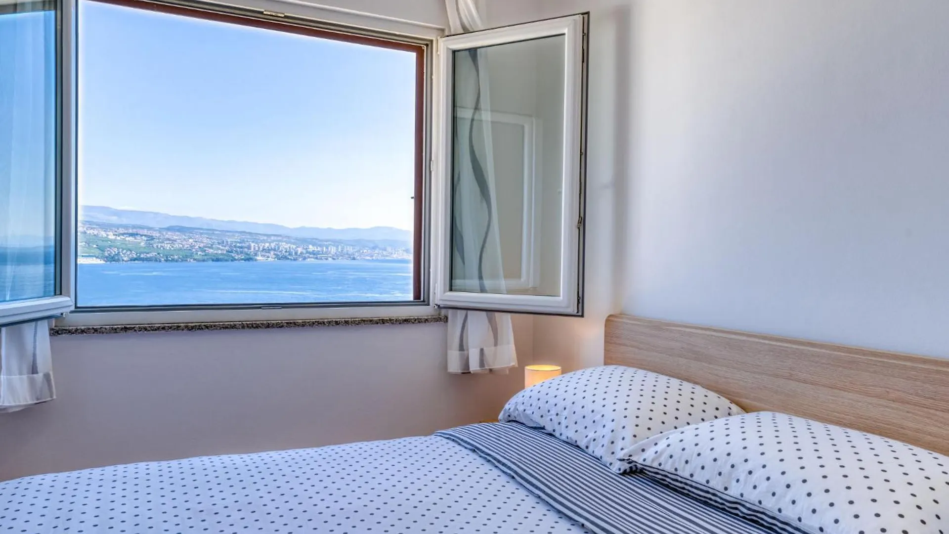 Apartment Emily By Interhome Opatija